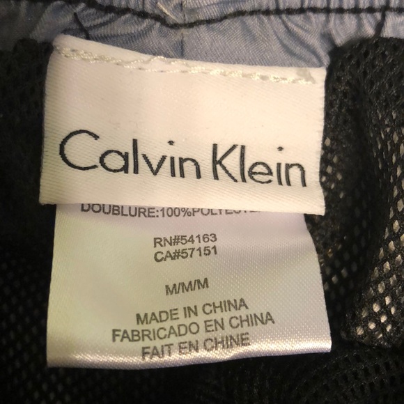 NWT Calvin Klein Men’s Swim Trunks - Mesh Lining - Picture 3 of 8